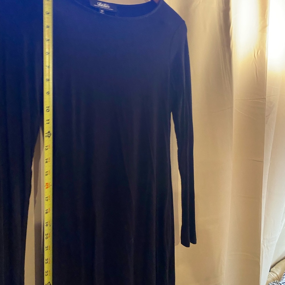 Lulus form fitting LBD - Picture 7 of 8